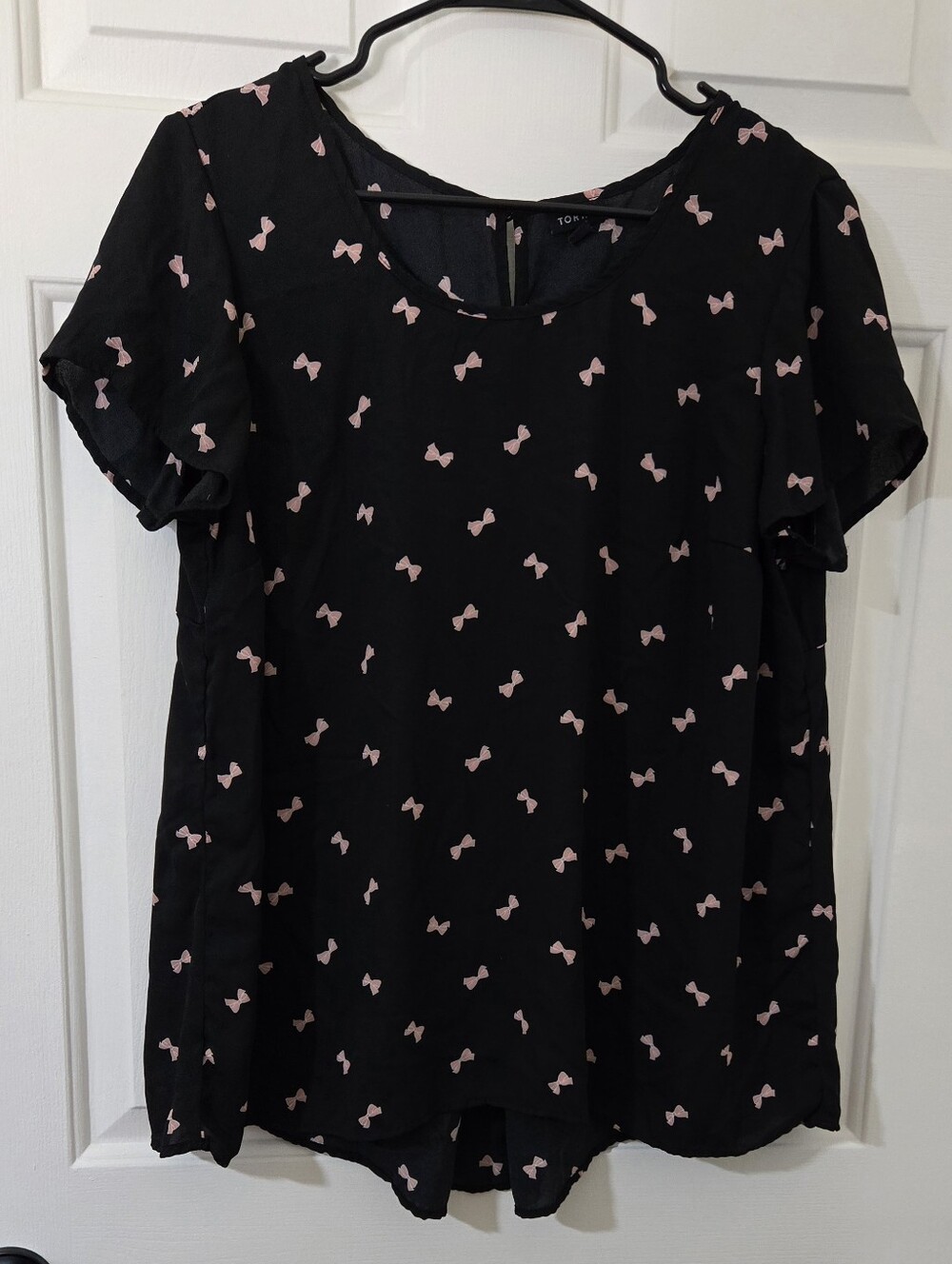 Torrid Tossed Pink Bows Georgette Blouse Womens Size 0 Relaxed Fit (Large)